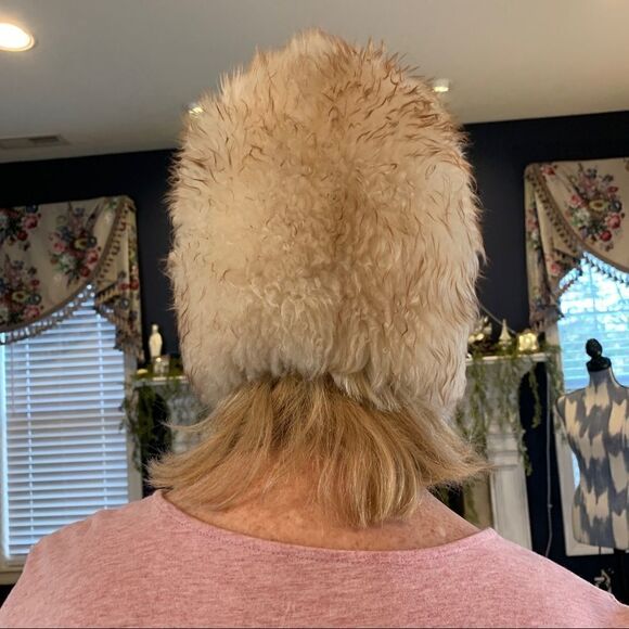 Sheepskin vintage hat   - Picture 10 of 16